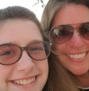 Meet your Posher, Carla